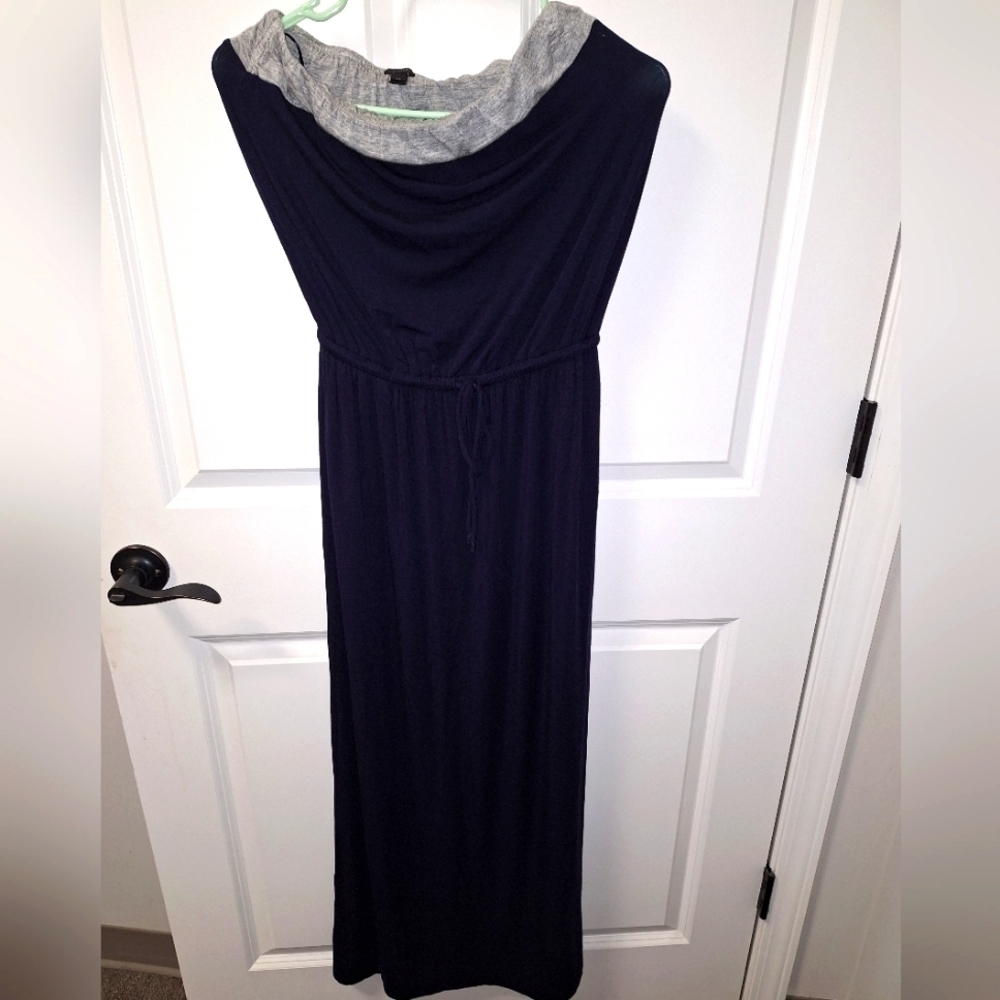 A J.Crew Halter top maxi dress in a size XS. Pre-loved in excellent condition